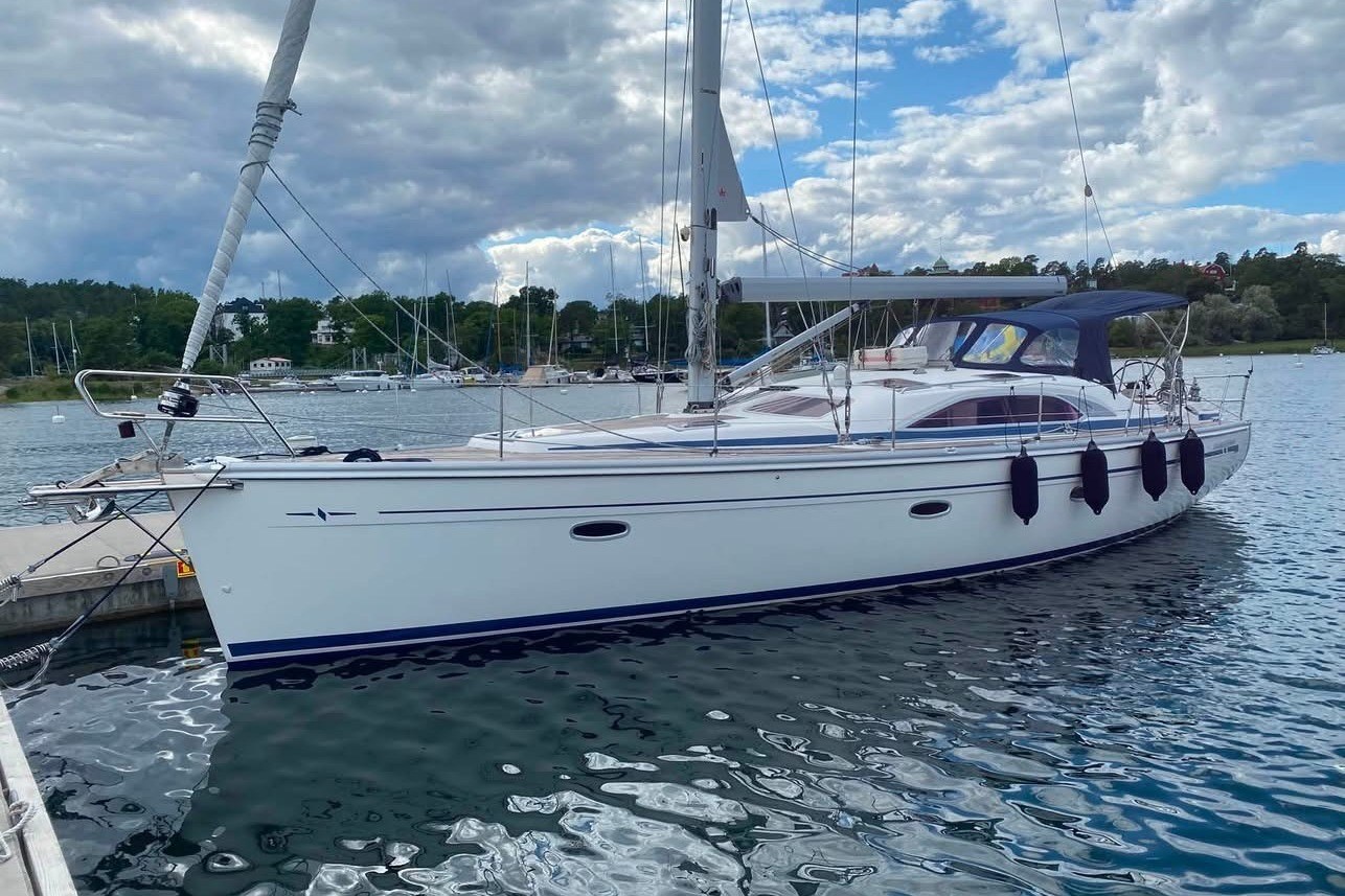 2010 Bavaria Vision 44