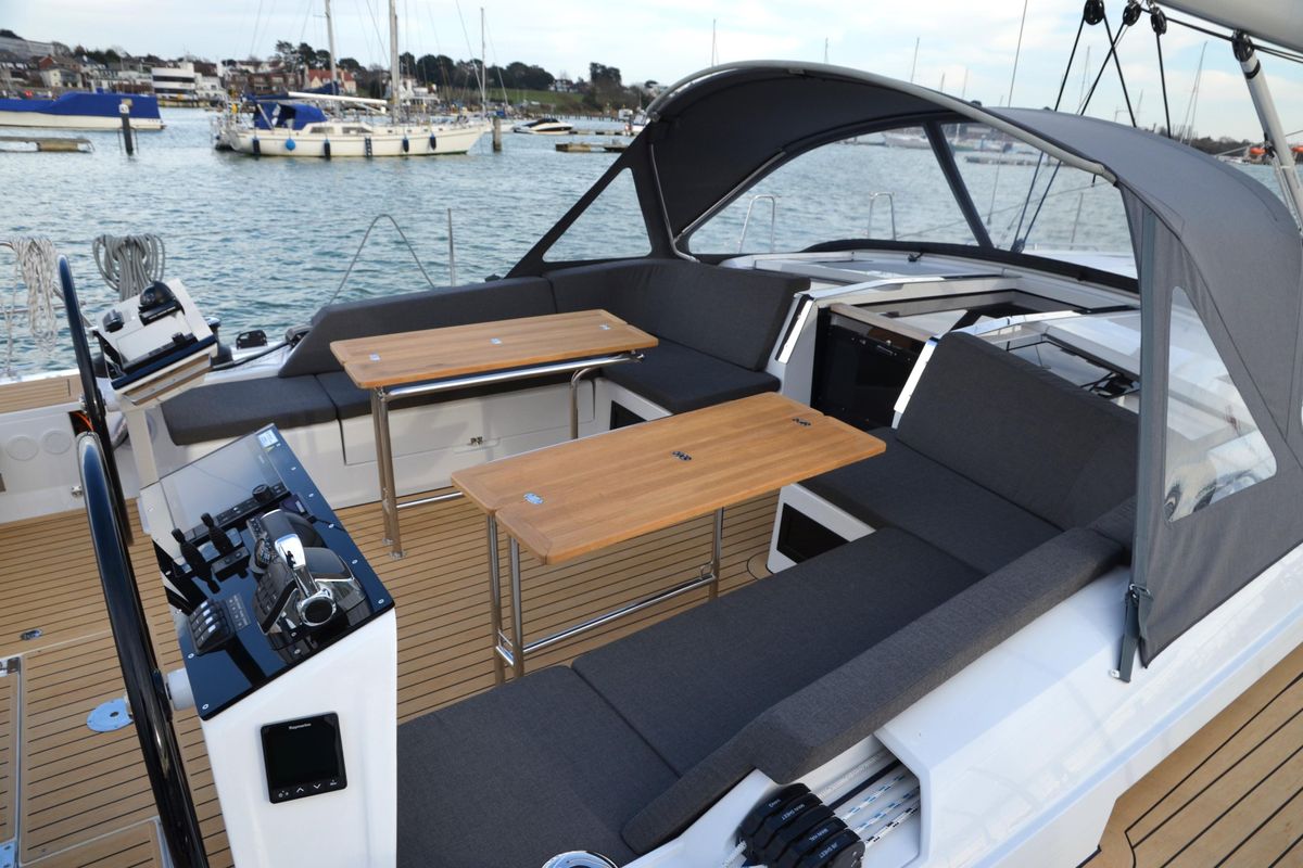 2025 Hanse 460