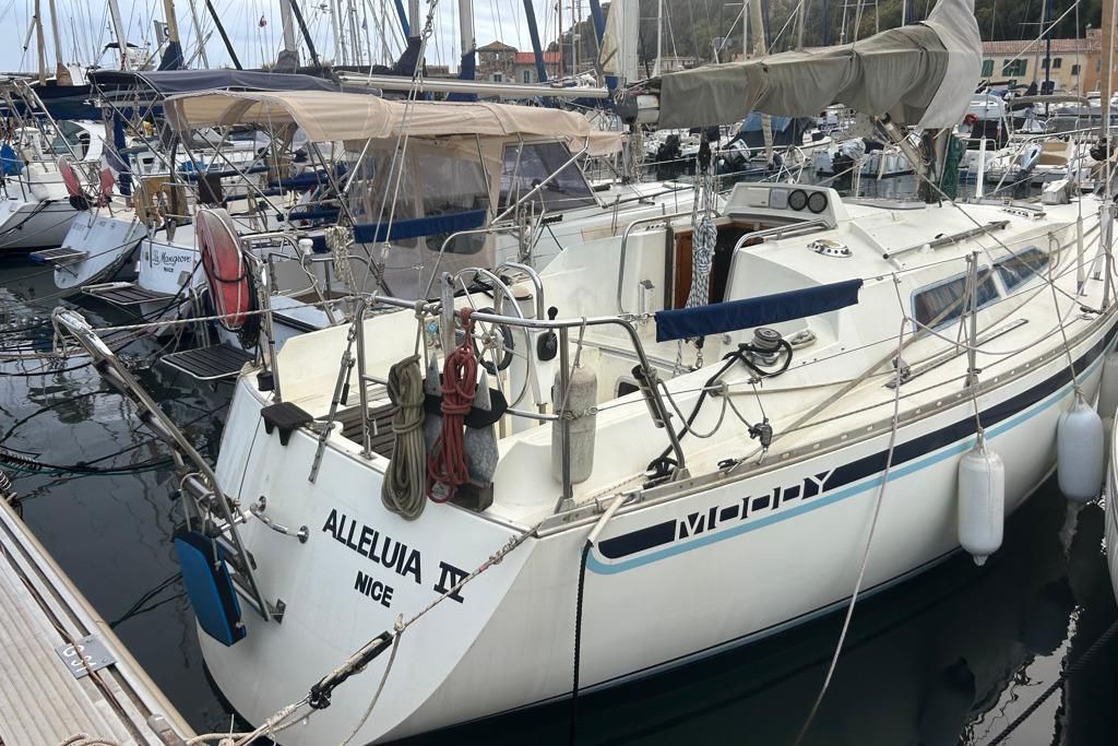 1984 Moody 31