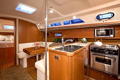 2024 Catalina 355