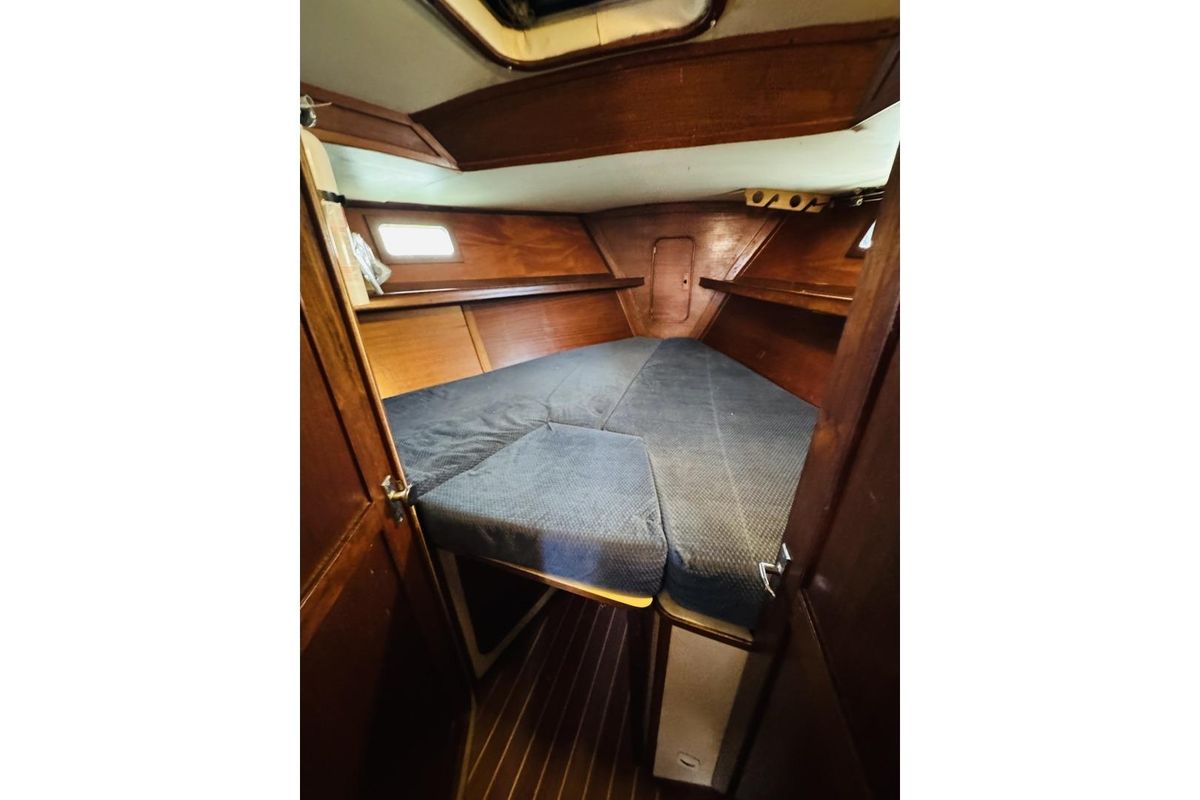 1982 Irwin 41 CC Ketch