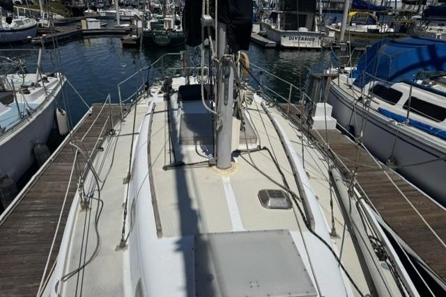 1977 Ericson 35