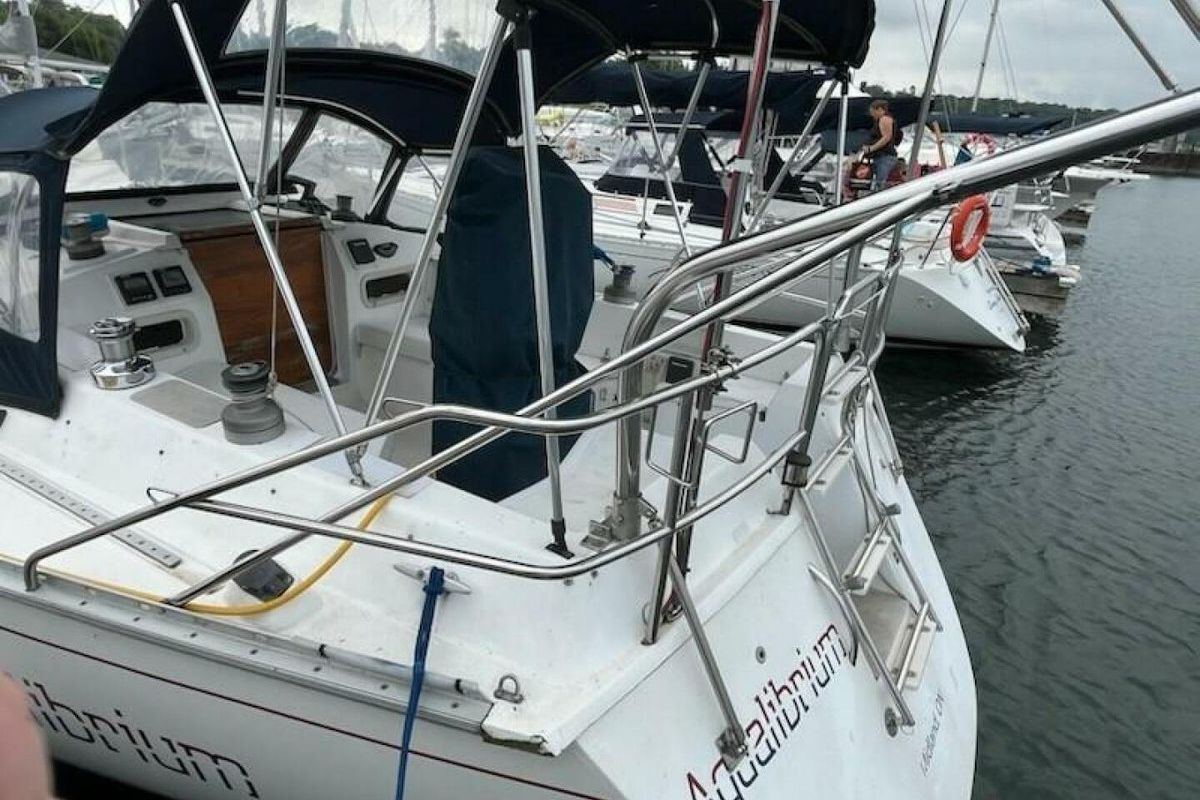 1985 Hunter 34