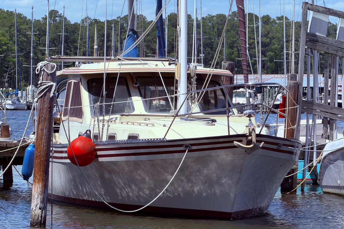 1985 Lancer Yachts 40 Motorsailer