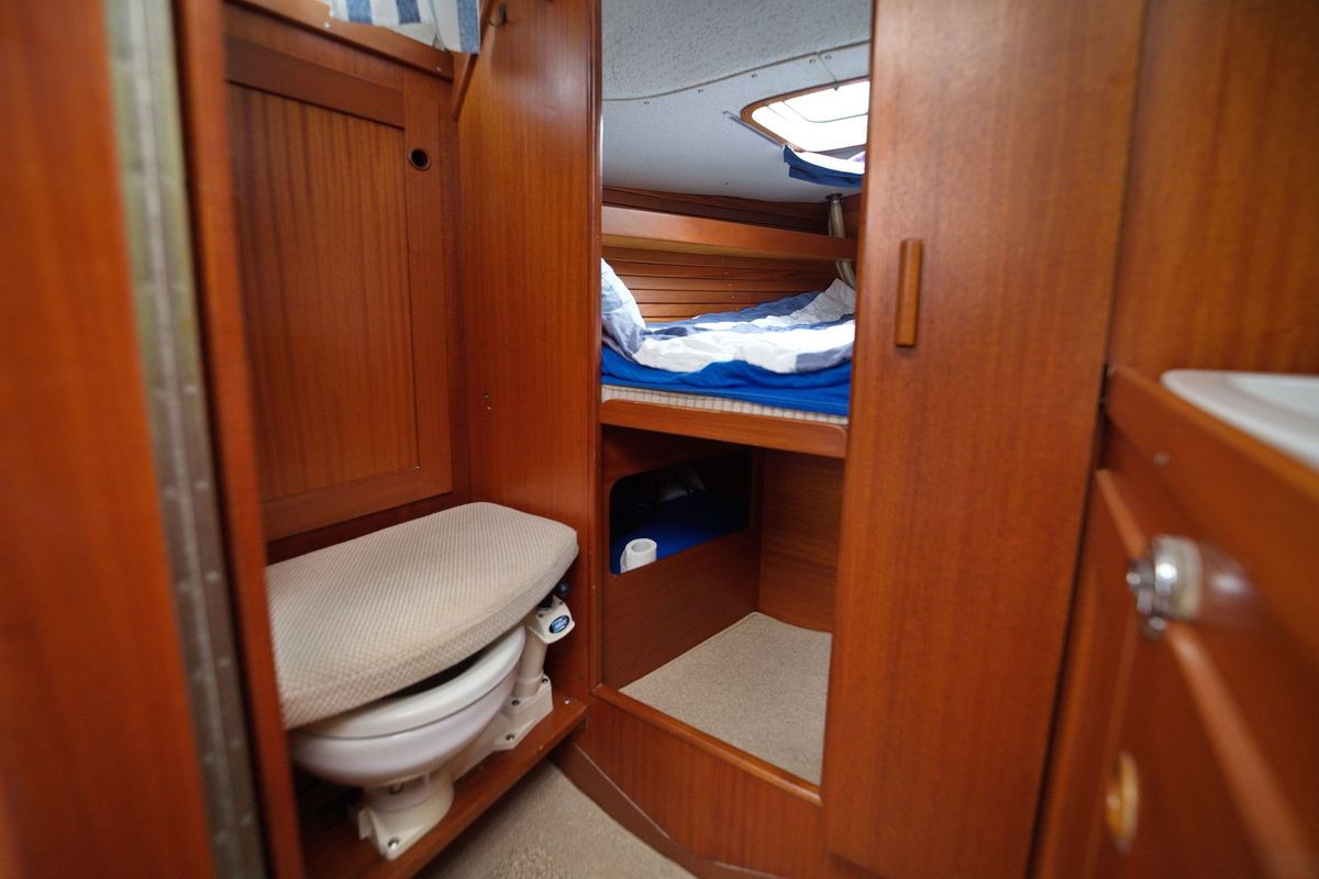 1988 Hallberg-Rassy 29