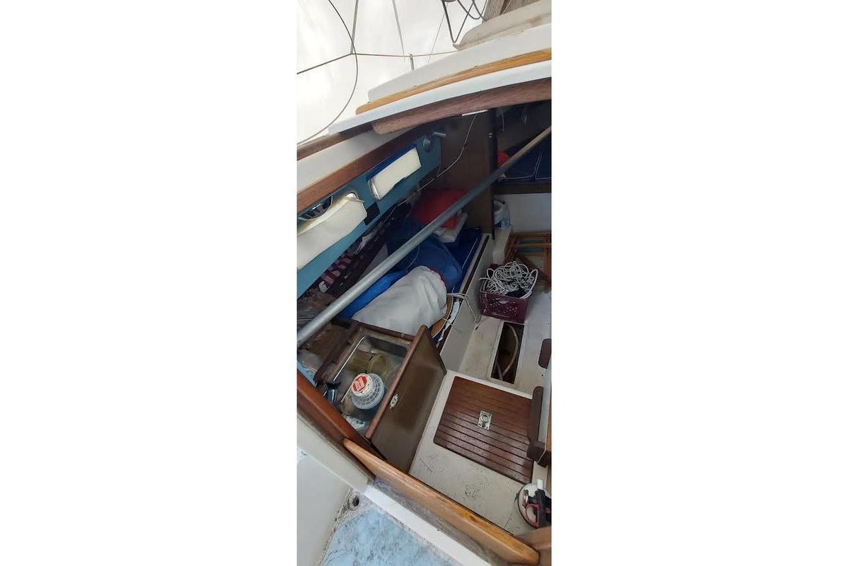 1974 Cape Dory CD 25