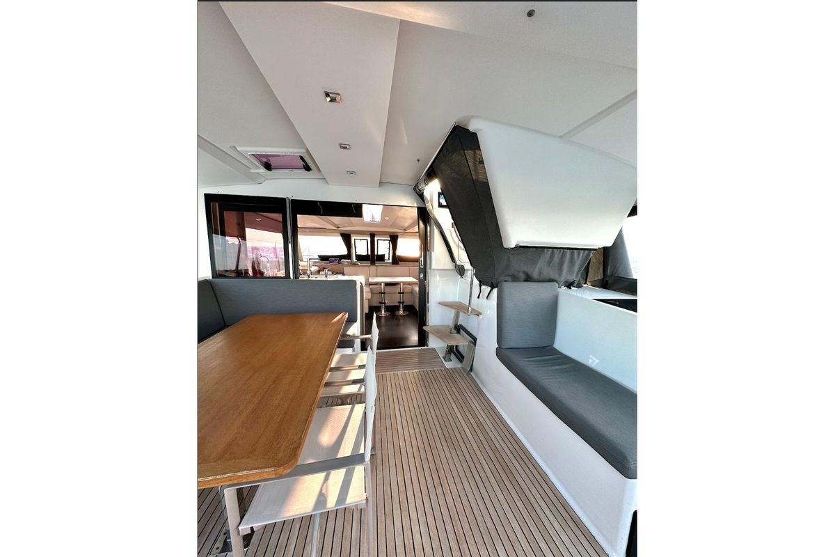 2021 Fountaine Pajot Isla 40 for sale in Bandol, Var, France 39 ft