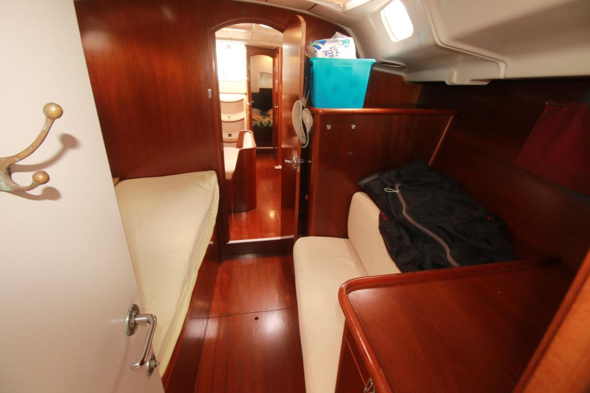 1998 Beneteau Oceanis Clipper 411