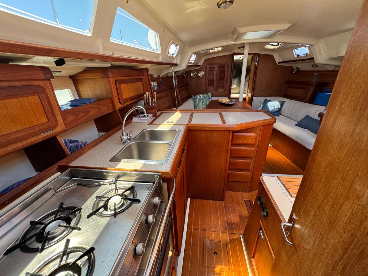 1992 Hunter Legend 375 for sale in San Diego, California 37 ft