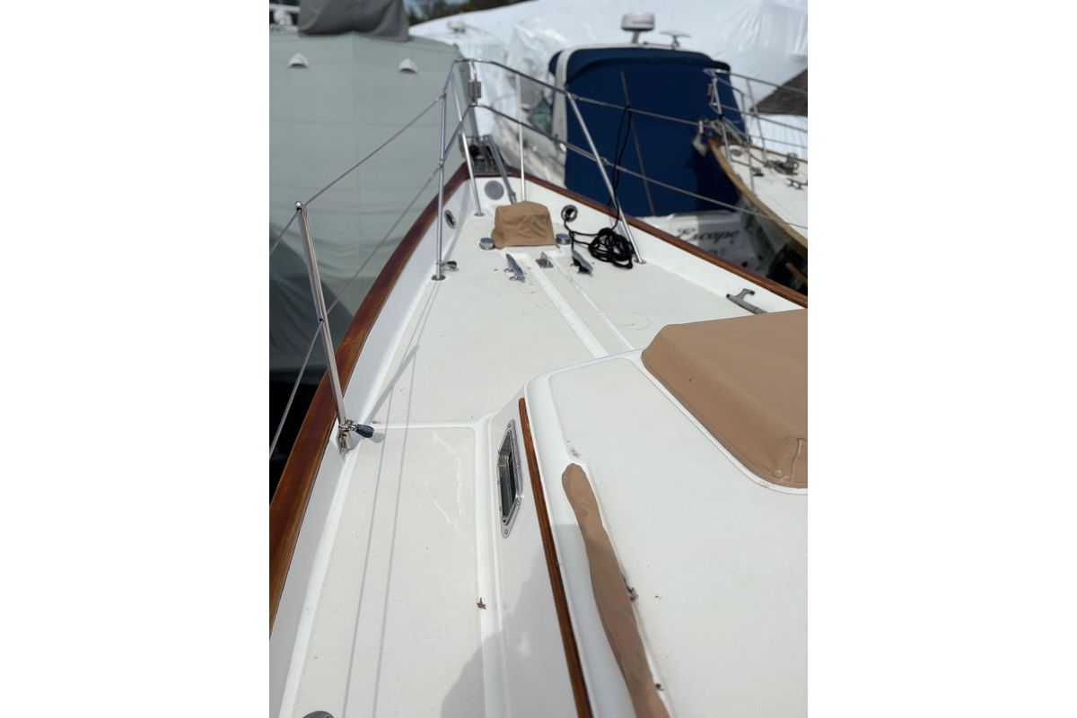 1997 Pacific Seacraft Crealock 34