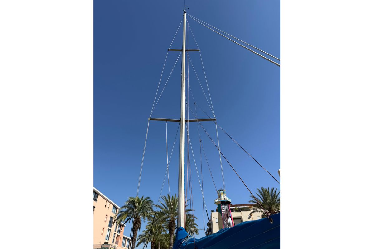 1983 Beneteau First 32