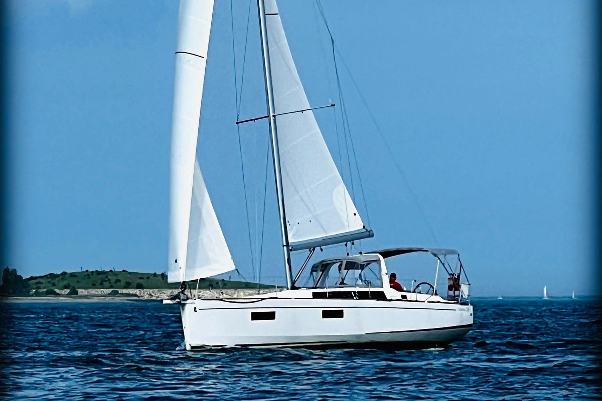 2023 Beneteau Oceanis 38.1
