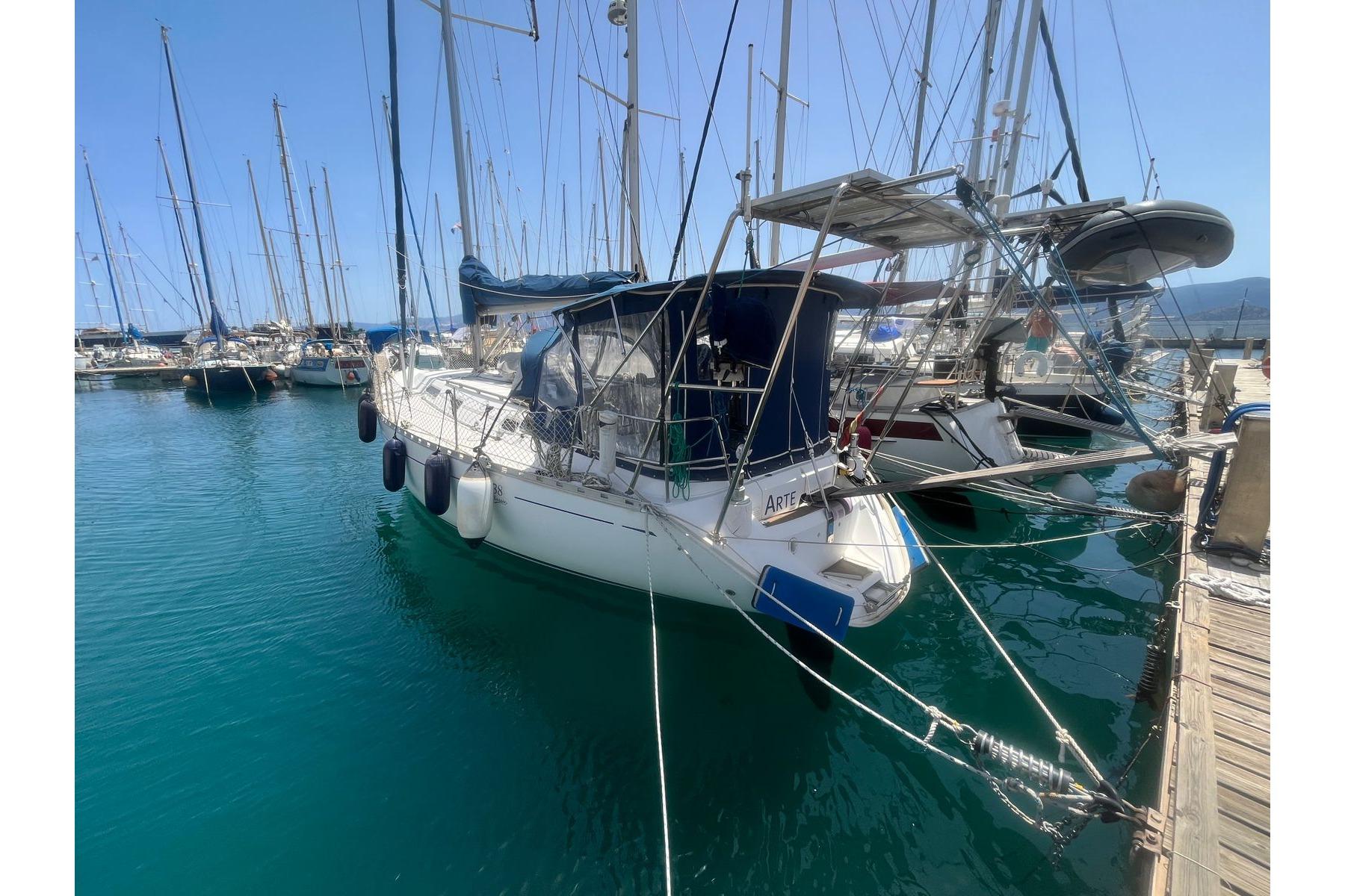 2001 Dufour 38 Classic for sale in Agios Nikolaos, Greece