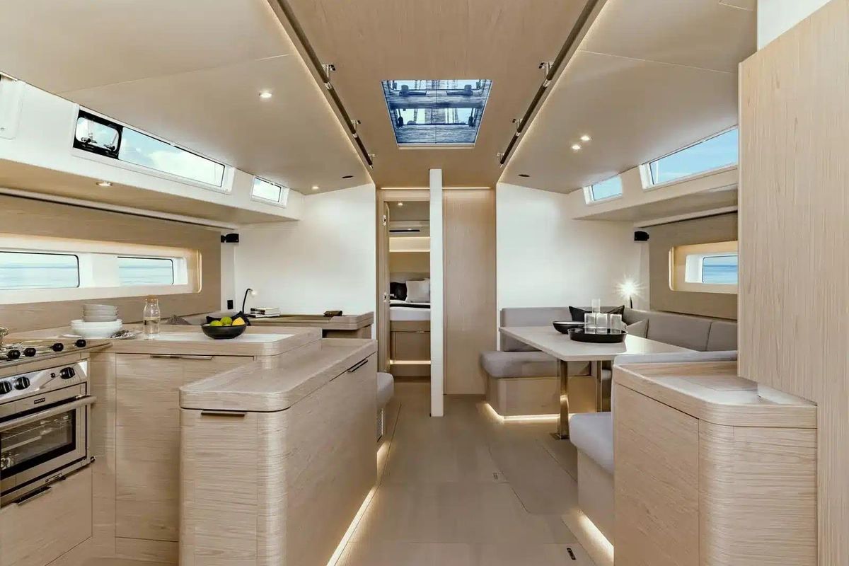 2026 Beneteau Oceanis Yacht 54