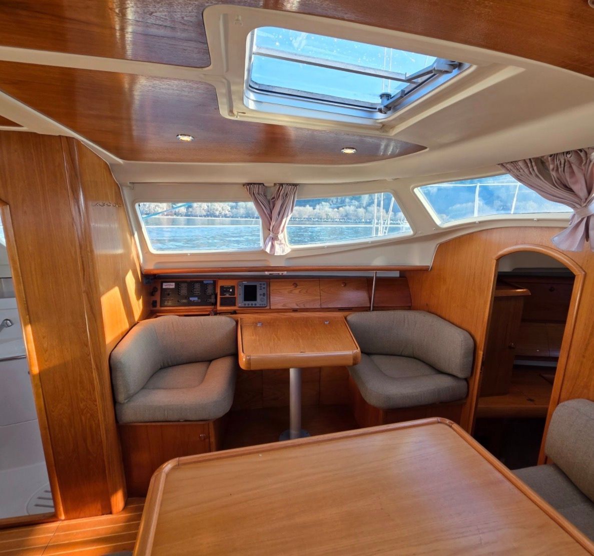 1999 Jeanneau Sun Odyssey 40 DS