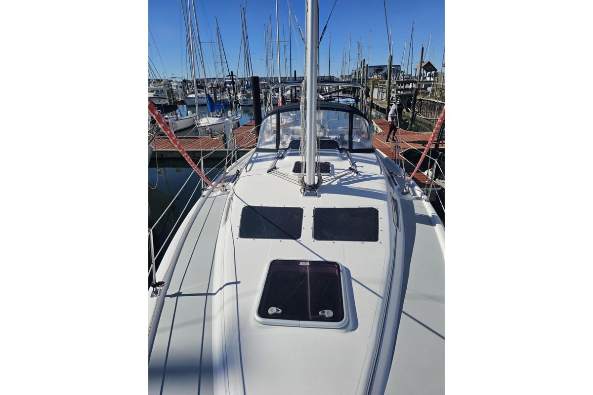 2006 Hunter 36
