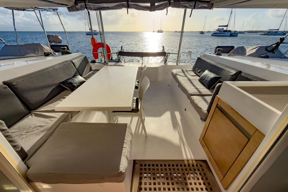 2015 Nautitech 40 Open