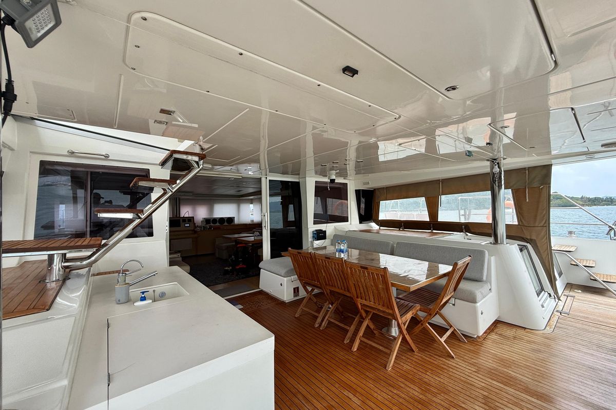 2011 Lagoon 620