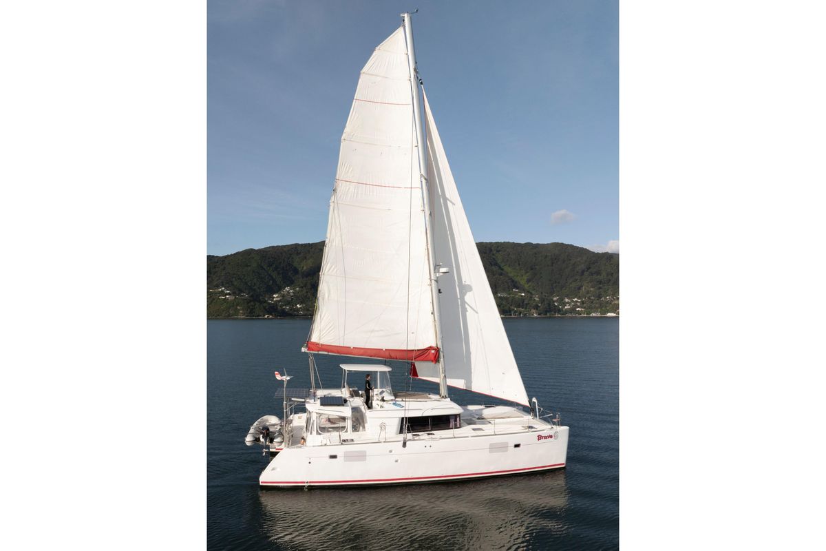 2011 Lagoon 450