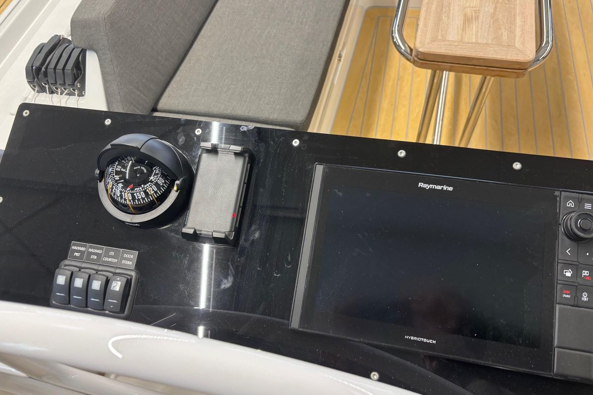 2025 Hanse 460
