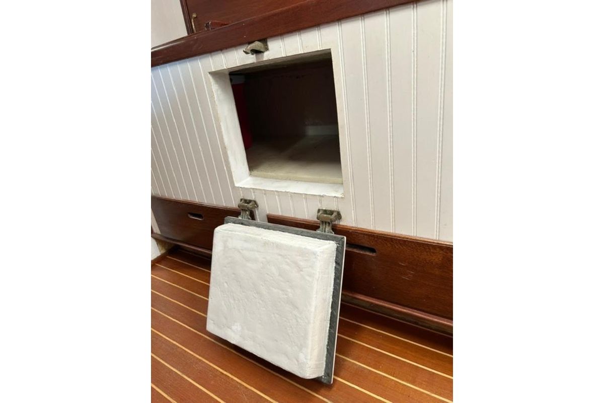 1965 Pearson Countess 44