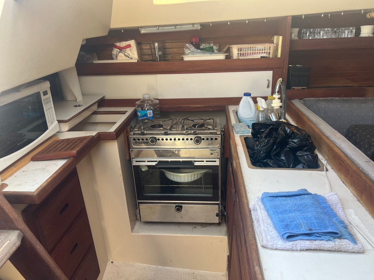 1987 Catalina 30