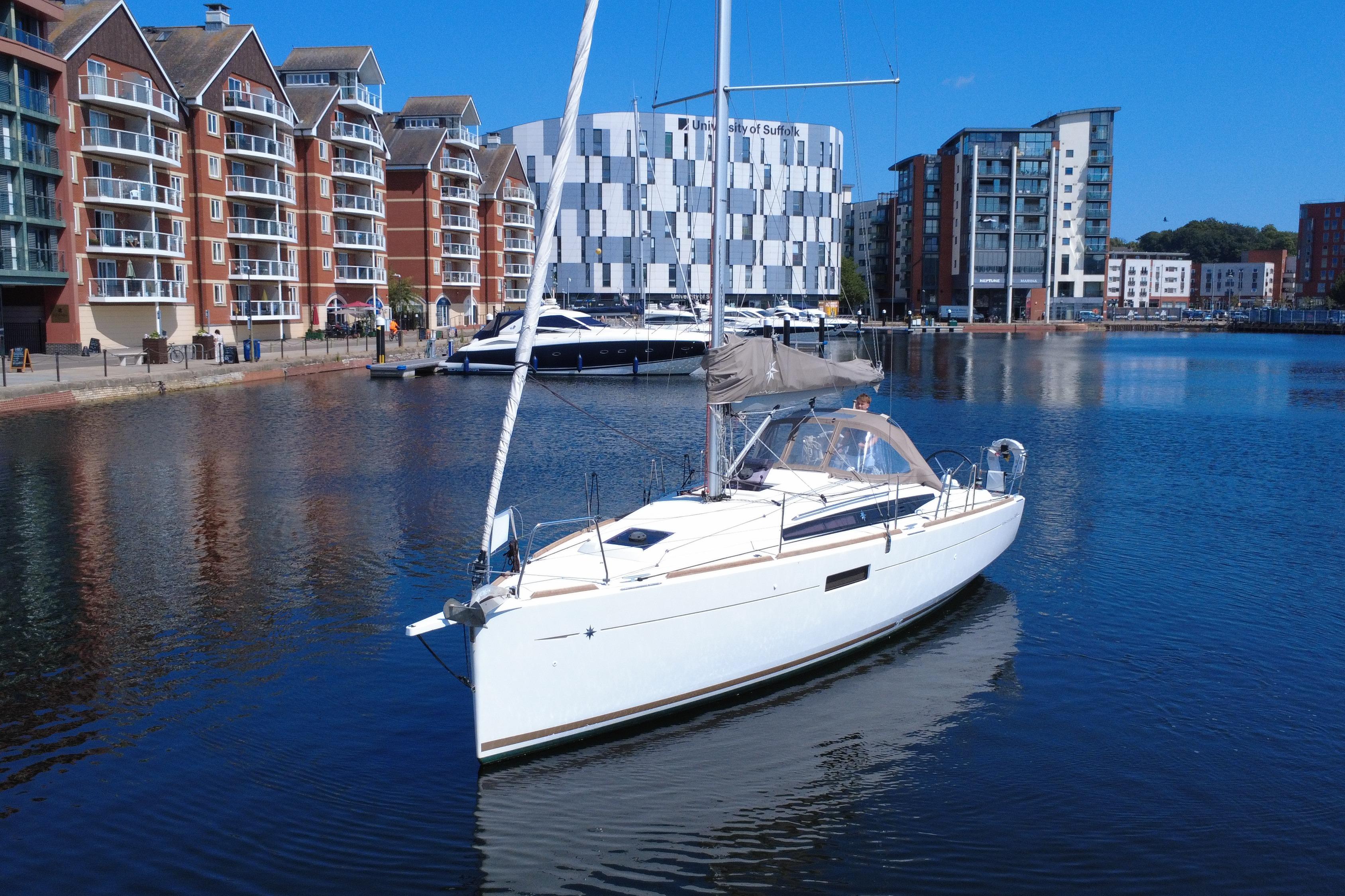 2019 Jeanneau 349 Boats