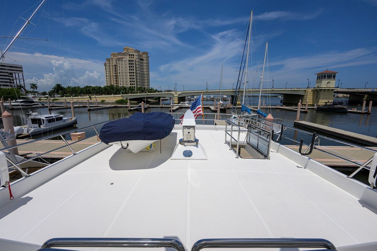 2008 Outer Reef Yachts 800 Motoryacht