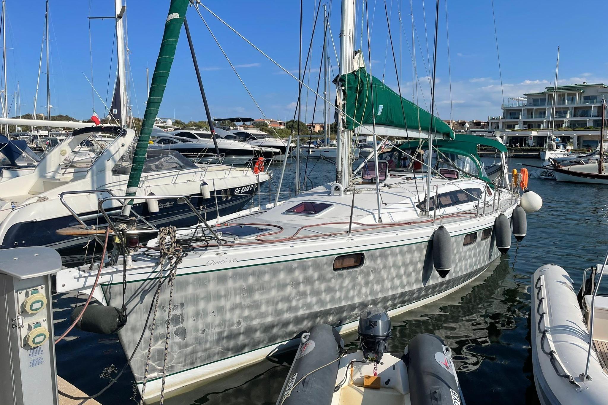 2011 Ovni 395 Boats