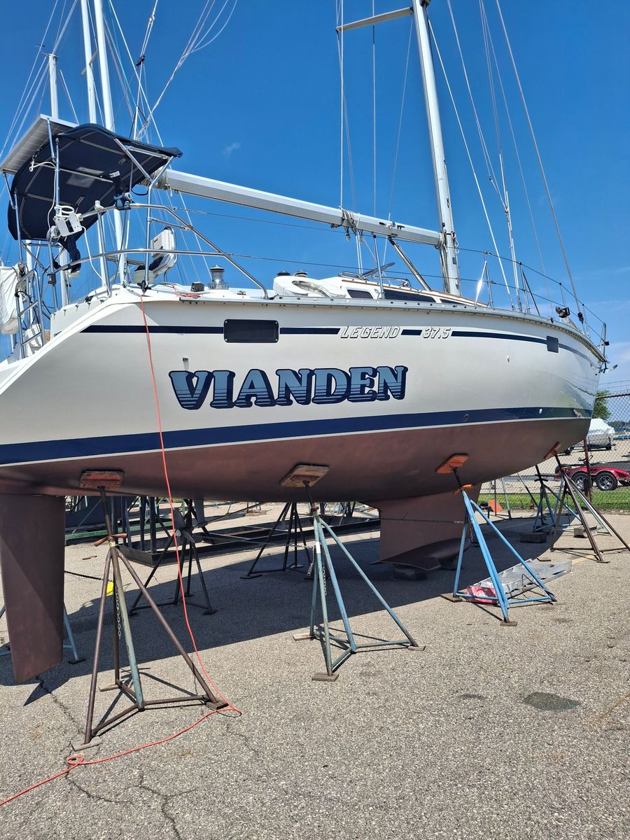 1992 Hunter Legend 37.5