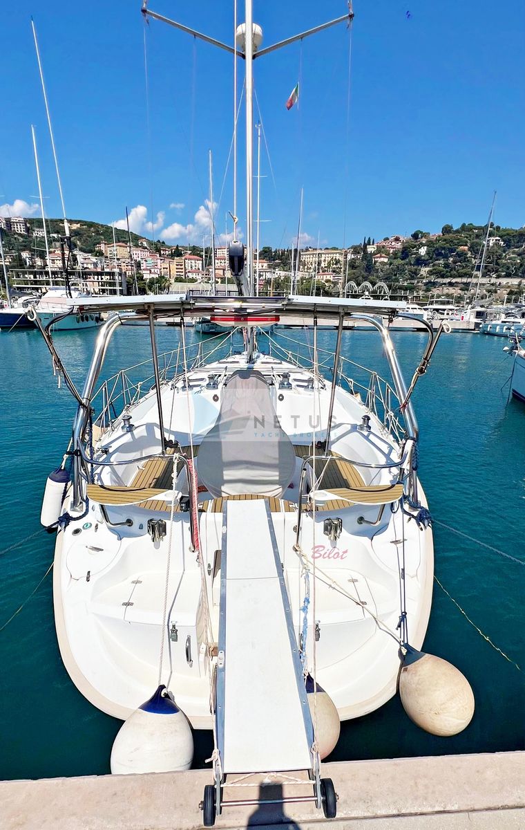 2001 Hunter 380