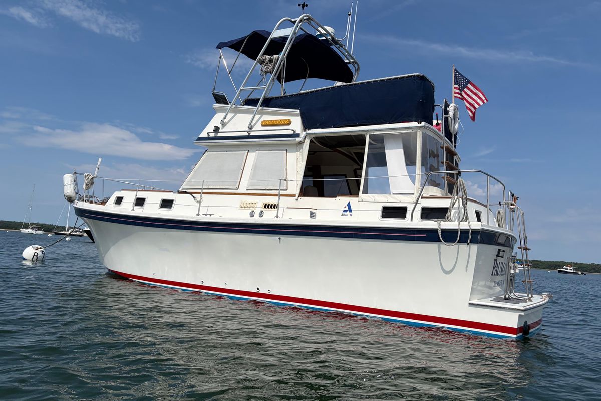 1986 Albin 34 Family Cruiser