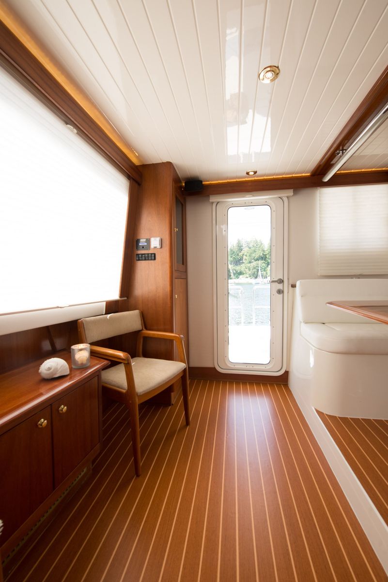 2018 Fathom Yachts 43 Fly Bridge