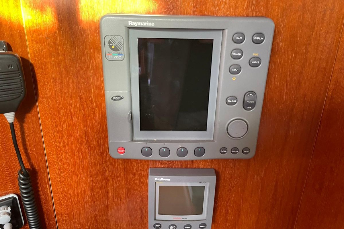 2000 Beneteau 361