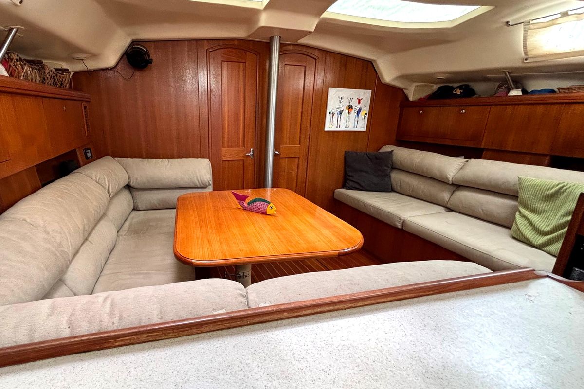2002 Hunter 466