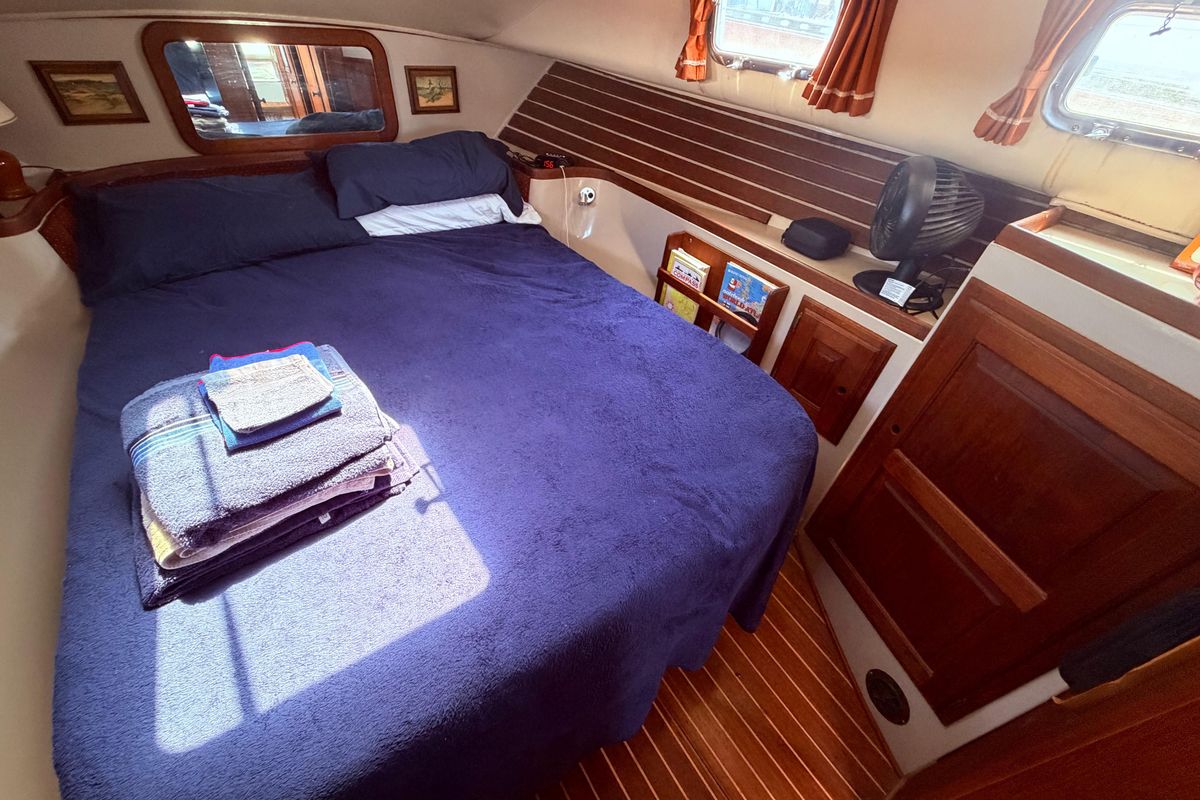 1985 Lancer Yachts 40 Motorsailer