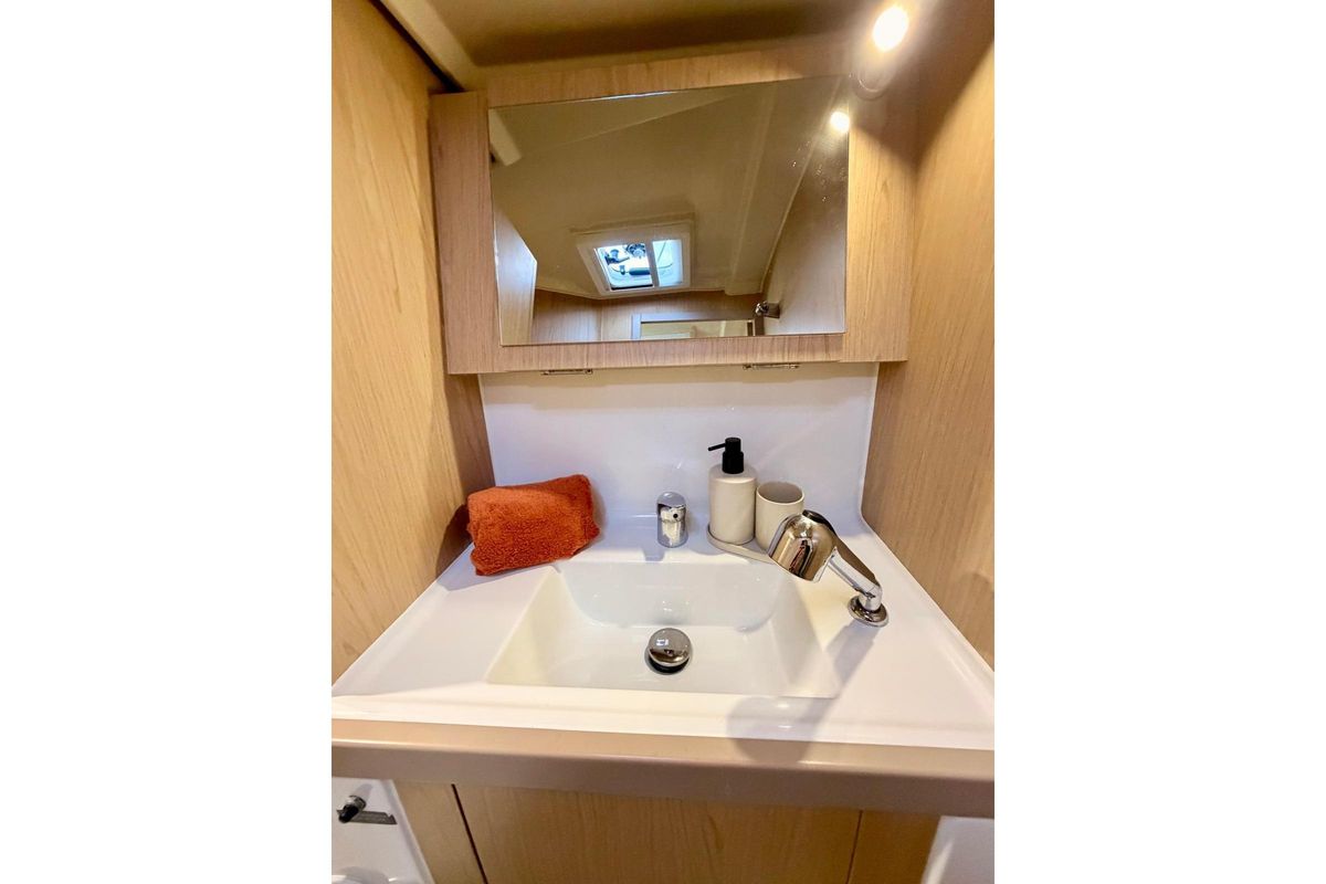 2017 Beneteau Oceanis 41.1