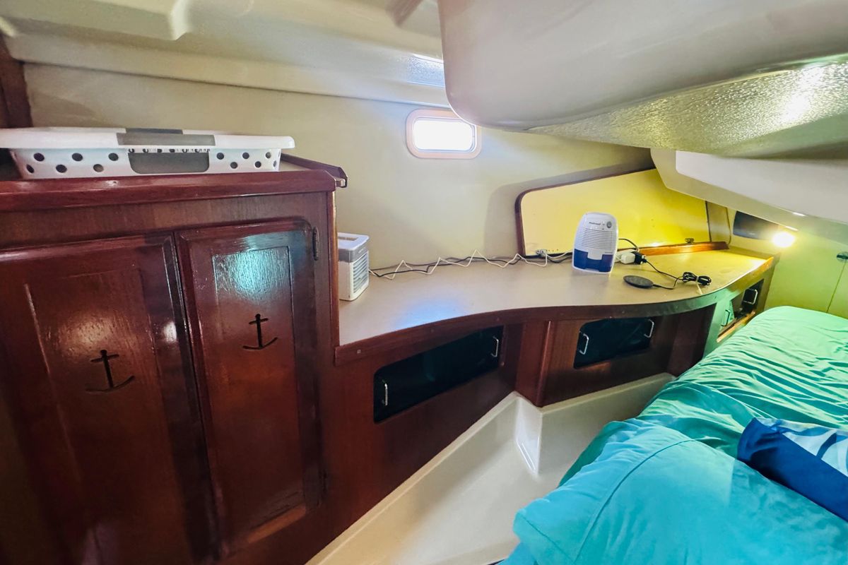 1990 Hunter Legend 37