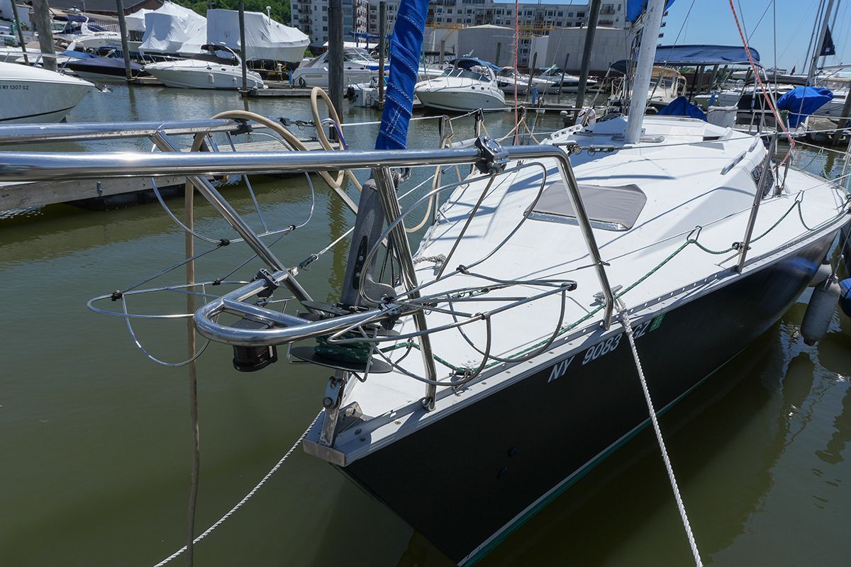 1985 Hunter 28.5