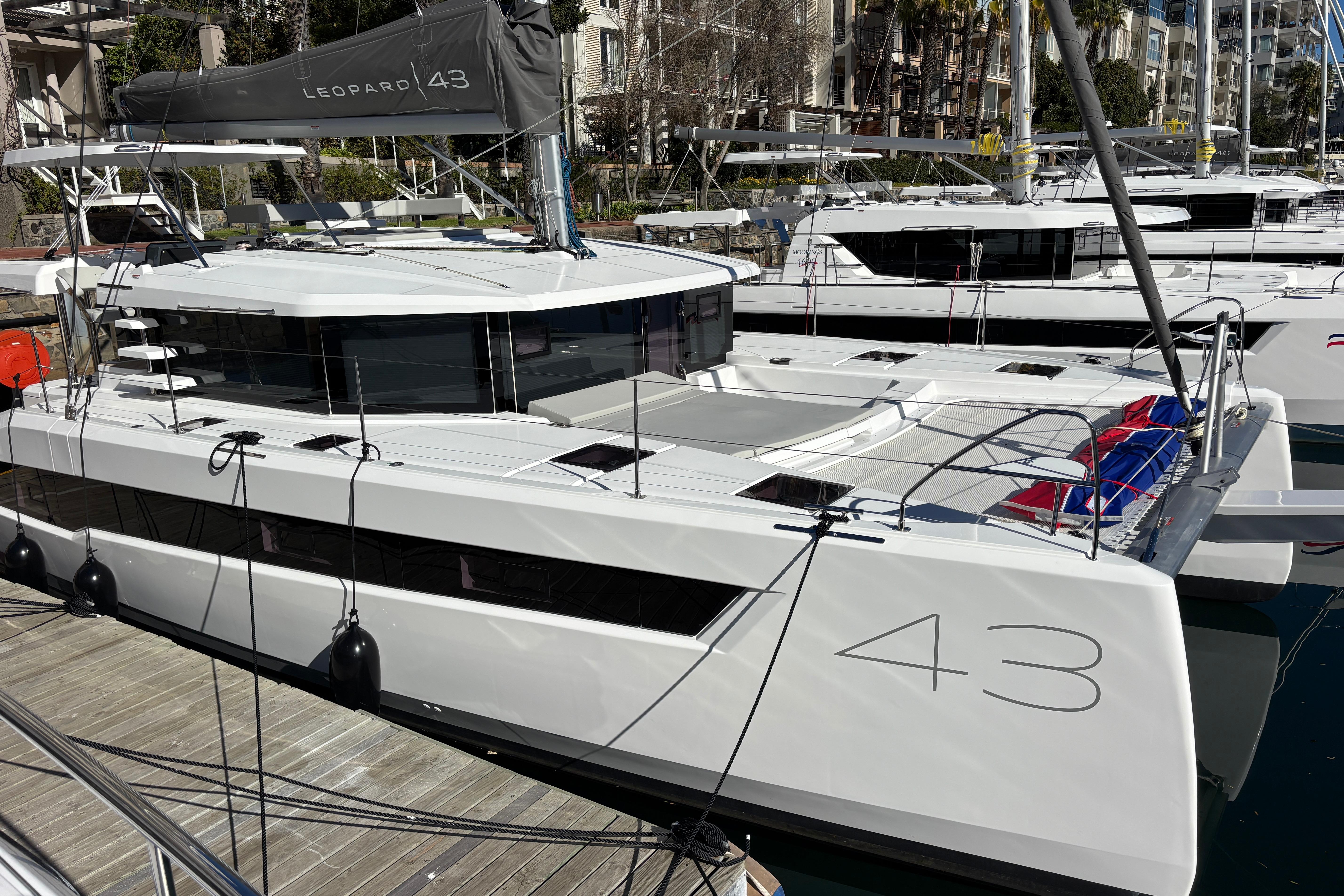 2027 Leopard 43