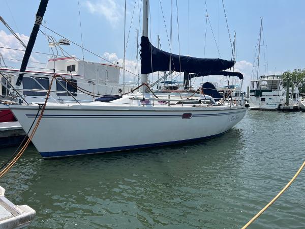 2005 Catalina 320 en venta en Gloucester Point, Virginia