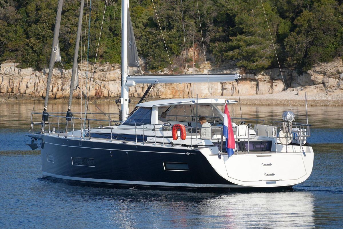 2017 Amel 50