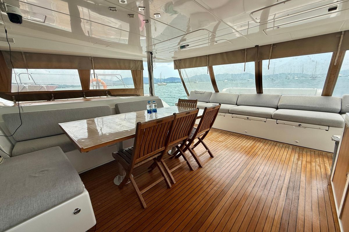 2011 Lagoon 620