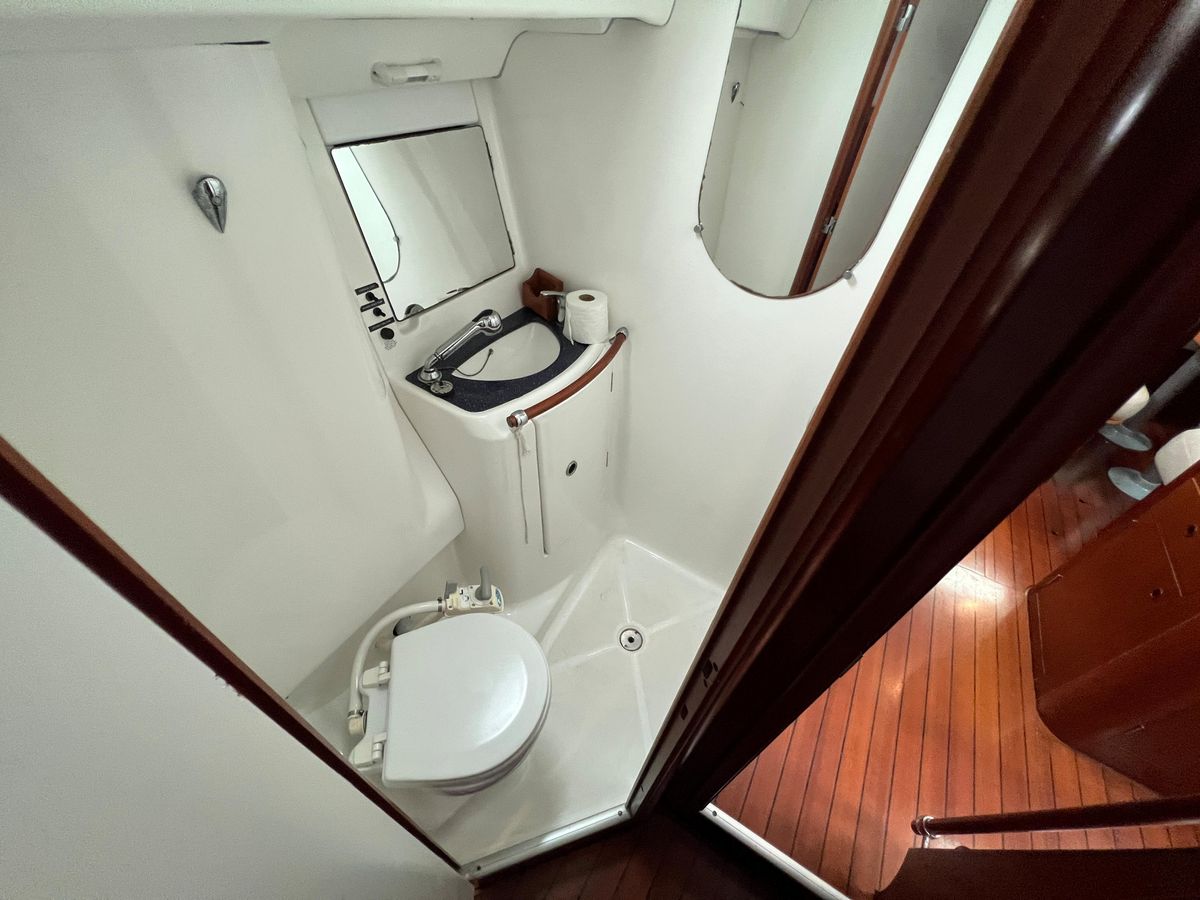 2004 Beneteau 473