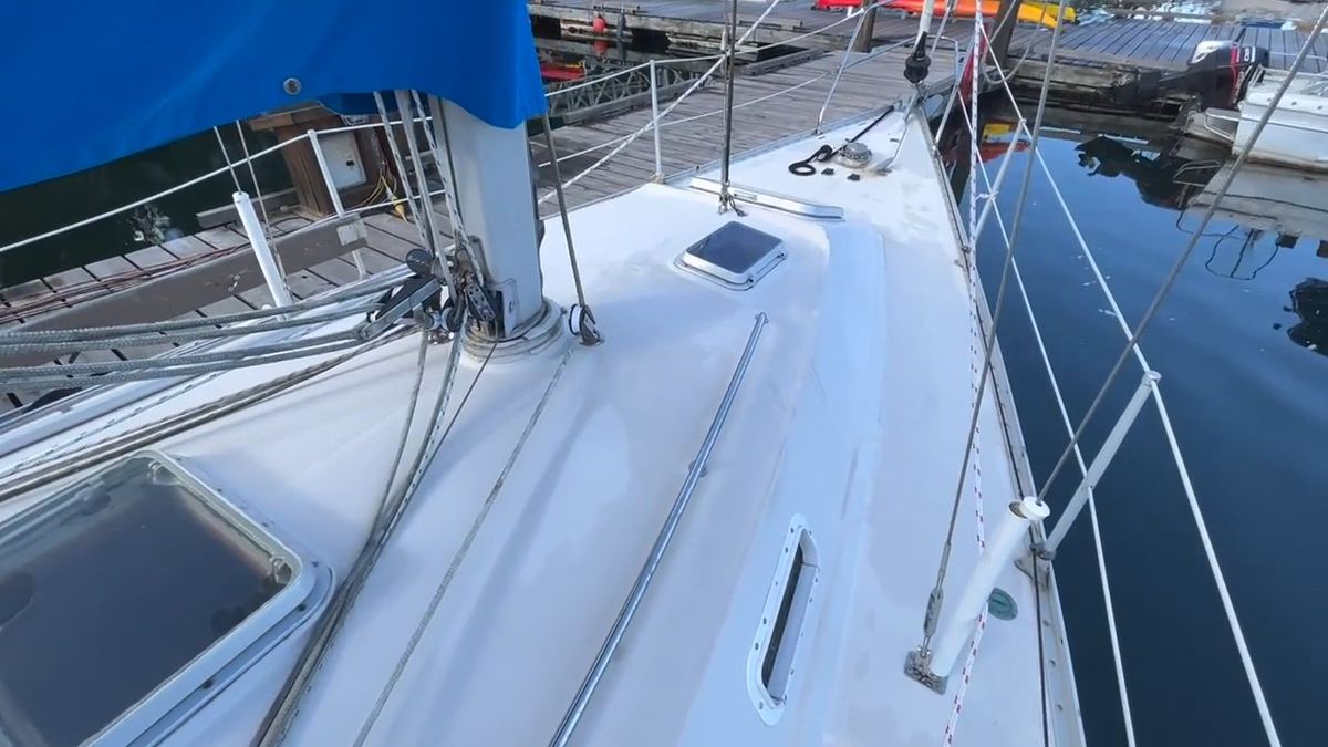 1983 Canadian Sailcraft Cs33