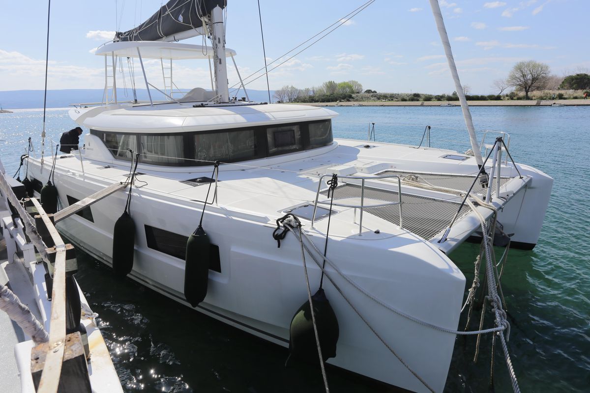 2023 Lagoon 46