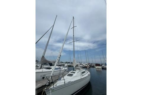 1986 Beneteau First 305