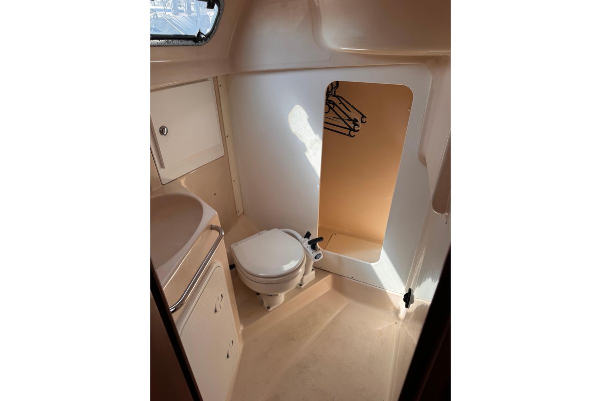 2000 Bavaria Cruiser 34