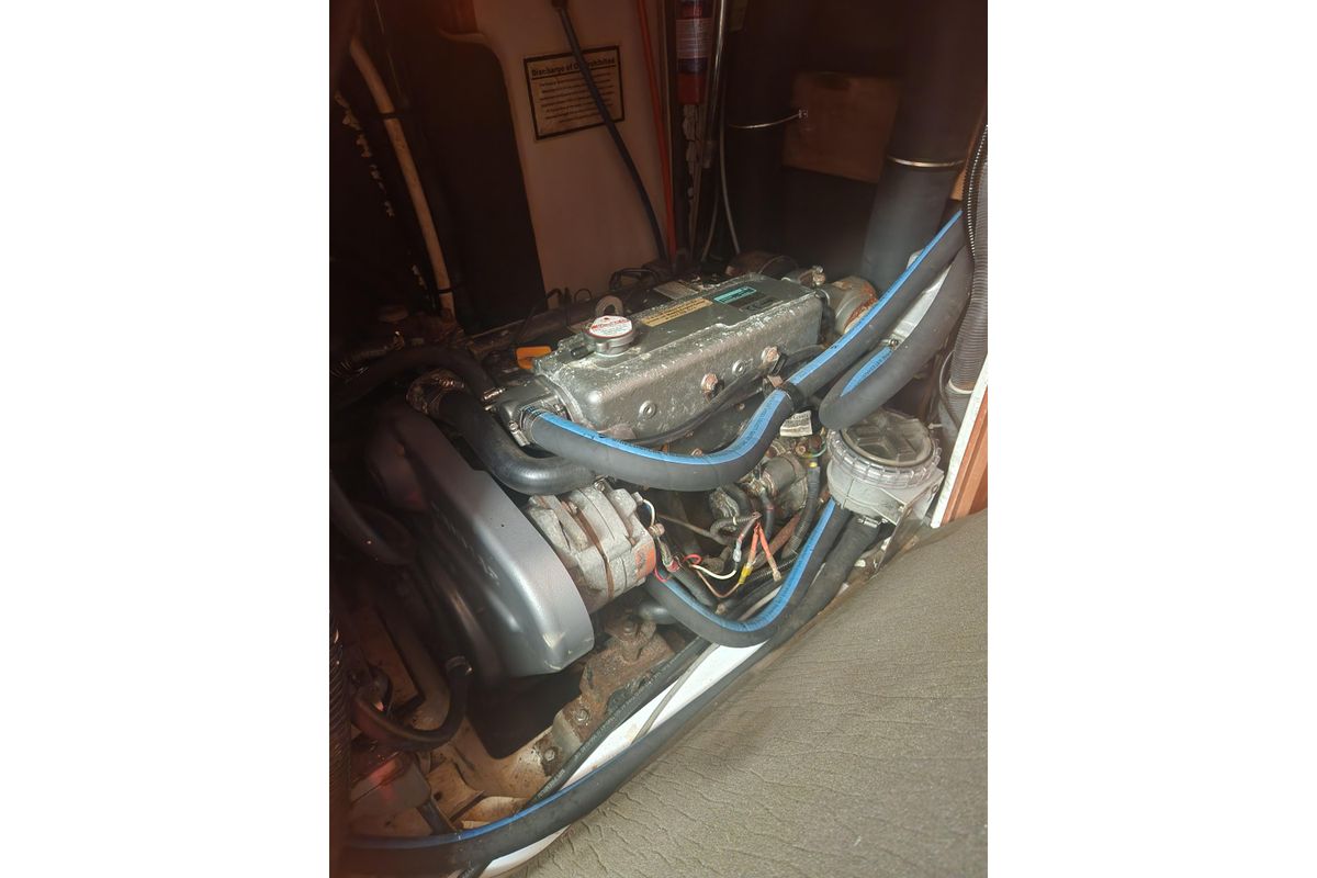 2008 Hunter 450