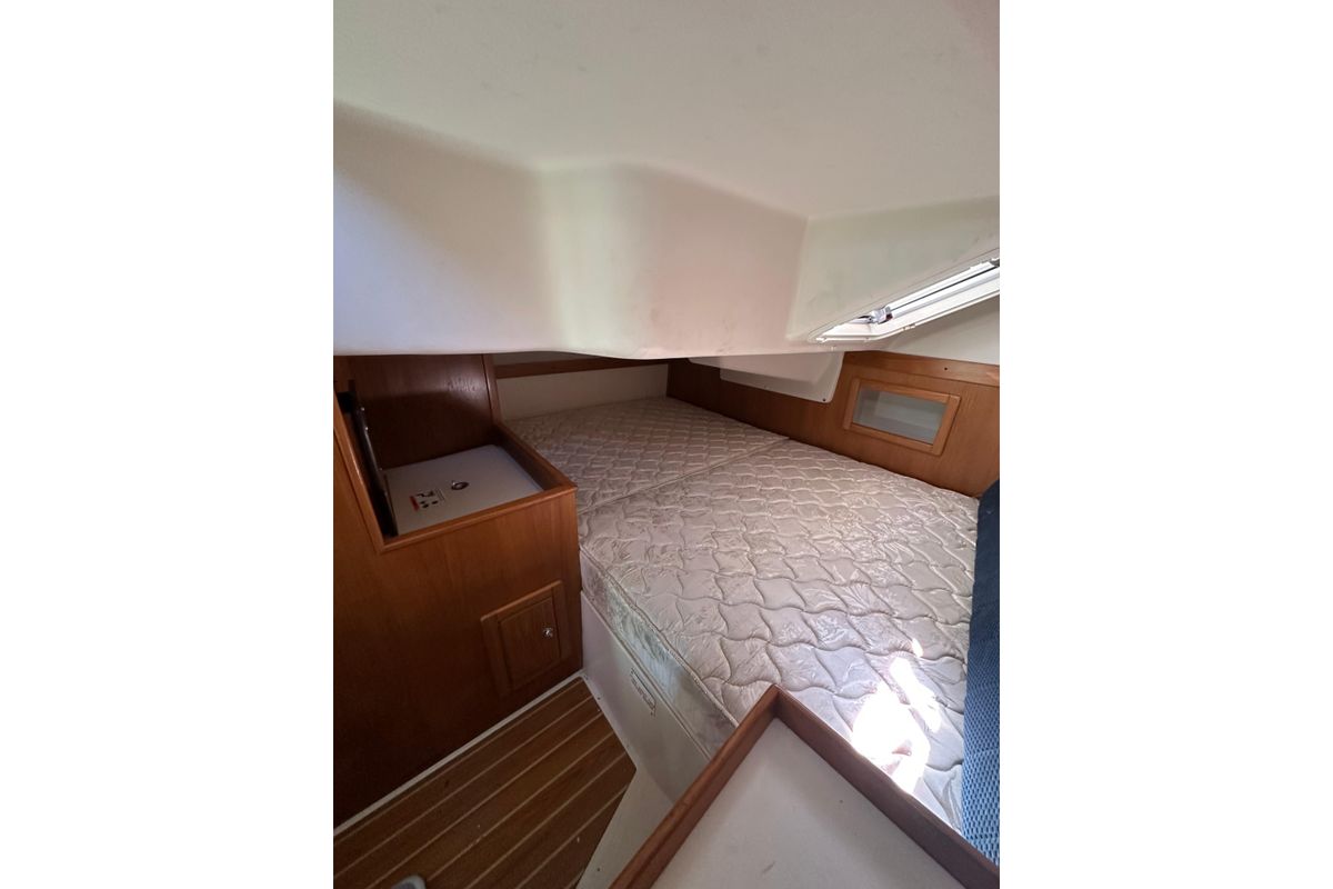 2004 Catalina 350